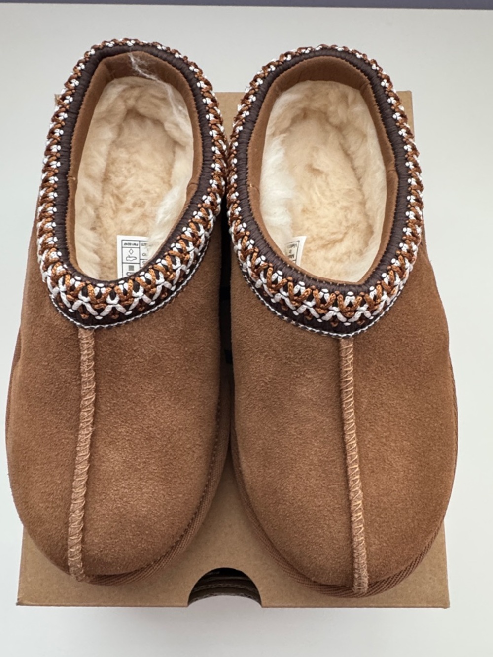 New! Never worn! UGG Kids Tasman ii
